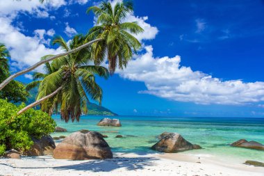 Baie Beau Vallon - ada Mahe üzerinde Cennet plaj - güzel sahil Seyşeller