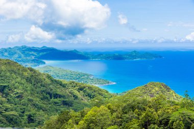 Tropik sahil Mahe, Seyşel Adaları