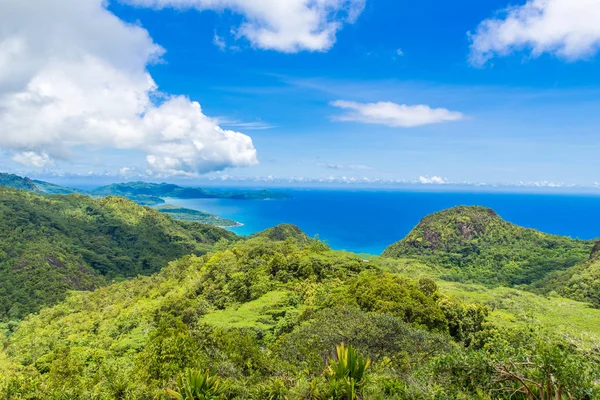 Tropikalnym Wybrzeżu Mahe Seychelles — Zdjęcie stockowe