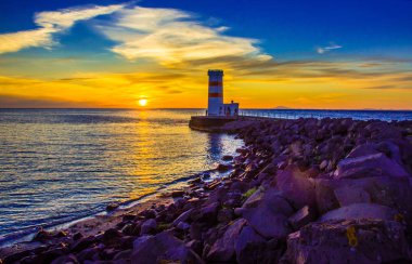 İzlanda sahil görünümü deniz feneri