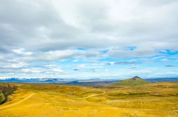 Islande Kerlingarfjoll Paysage Volcanique Avec Des Sources Chaudes Des Ruisseaux — Photo