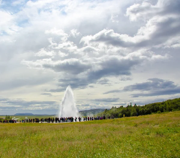 Geysir Strokkur - Avrupa'nın en büyük şofben