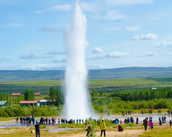 Geysir Strokkur - Avrupa'nın en büyük şofben