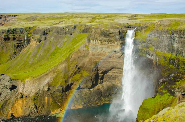 Haifoss - İzlanda'daki güzel şelale