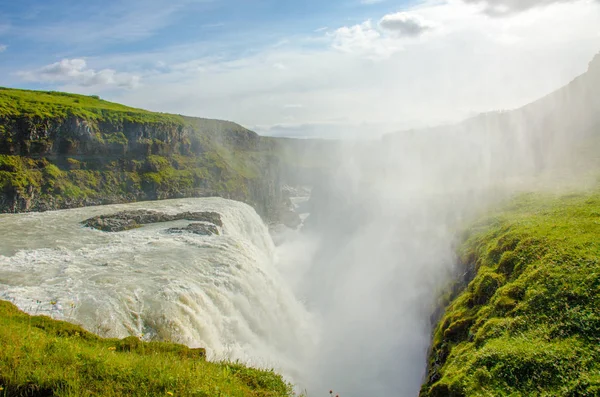 Gullfoss - İzlanda'daki güzel şelale