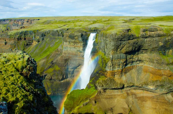 Haifoss - İzlanda'daki güzel şelale