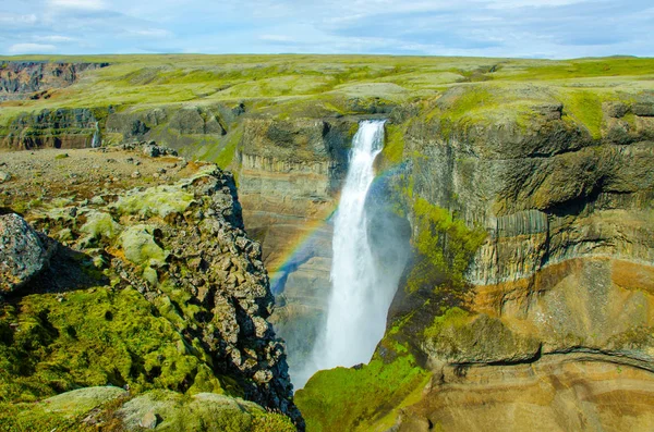Haifoss - İzlanda'daki güzel şelale