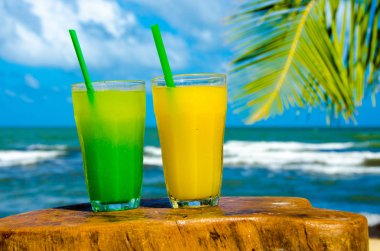 Belize - tatil tropikal hedef rekreasyon - cenneti Coast Beach serinletici kokteyller