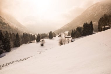Oberstdorf, Allgaeu, Bavyera, Almanya, Almanya Alpleri'nde güzel kış manzarası