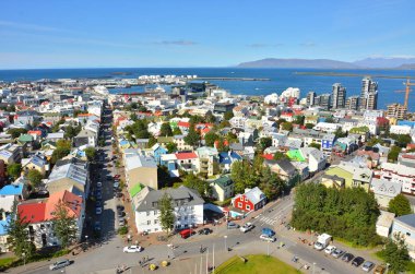 Reykjavik şehir görünümünü yukarıda