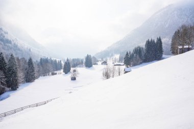 Oberstdorf, Allgaeu, Bavyera, Almanya, Almanya Alpleri'nde güzel kış manzarası