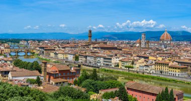 Piazzale Michelangelo - Ponte Vecchio ve Palazzo Vecchio, Duomo Santa Maria Del Fiore ve Bargello Arno Nehri - Toskana, İtalya Floransa'dan görünümünü