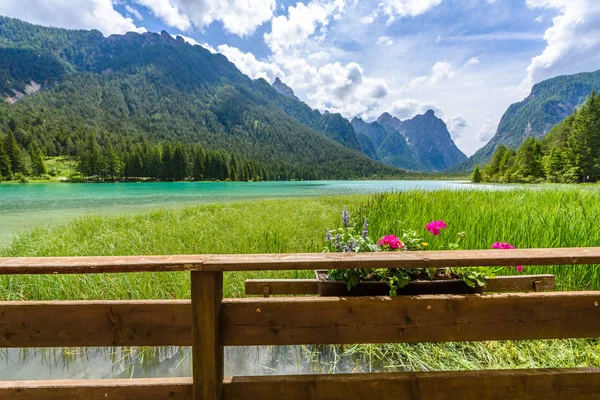 Lago Dobbiaco Toblacher See Lago Dobbiaco Los Alpes Dolomitas Tirol —  Fotos de Stock