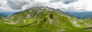 Bavyera, Almanya Alpleri'nde Nebelhorn dağ ve peyzaj toplayan görünümünden Panorama