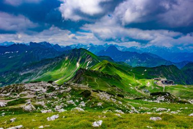 Bavyera, Almanya Alpleri'nde Nebelhorn dağ ve peyzaj toplayan görünümünden Panorama