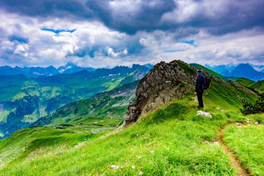 Bavyera, Almanya Alpleri'nde Nebelhorn dağ ve peyzaj toplayan görünümünden Panorama