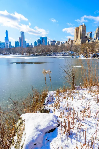 Lago Parque Central Ciudad Nueva York Paisaje Invierno — Foto de Stock