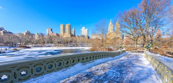 Puente Proa Invierno Día Soleado Central Park Manhattan Nueva York — Foto de Stock
