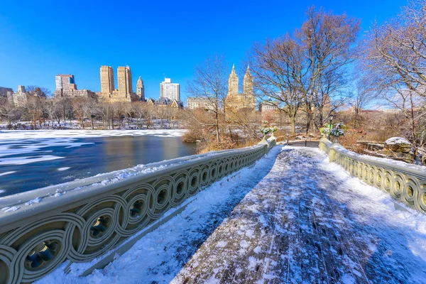 Puente Proa Invierno Día Soleado Central Park Manhattan Nueva York — Foto de Stock