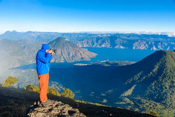 Tramp Výhledem Panorama Jezera Atitlan Vulkán San Pedro Měsíc Scorpio — Stock fotografie