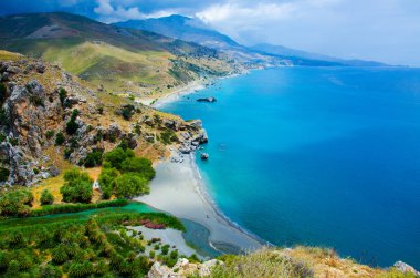 Preveli beach adlı Libya Deniz, nehir ve palmiye orman, cenneti coast Güney Crete, Yunanistan