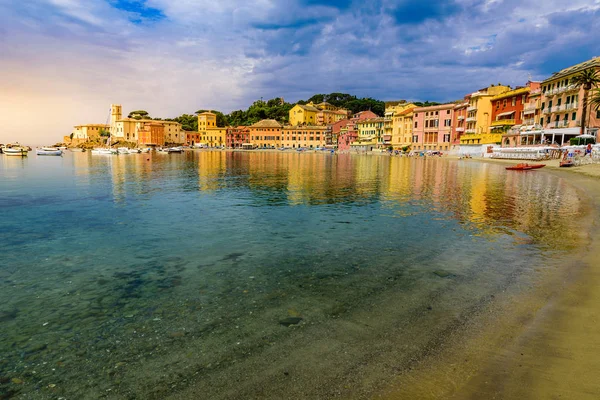 Sestri Levante Paradise Bay Silence Met Boten Het Mooie Strand — Stockfoto