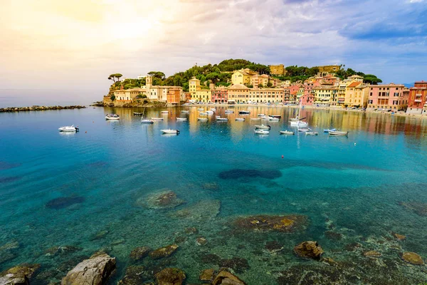 Sestri Levante Paradise Bay Silence Hajók Strand Gyönyörű Tengerpart Genova — Stock Fotó