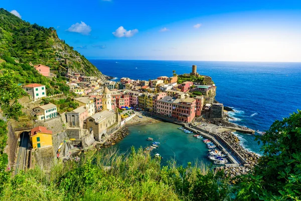 Vernazza Falu Cinque Terre Nemzeti Park Olaszország Gyönyörű Színek Naplementekor — Stock Fotó