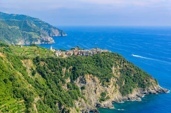 Corniglia Parku Narodowego Miejscowości Cinque Terre Wybrzeżu Włoch Tle Widać — Zdjęcie stockowe