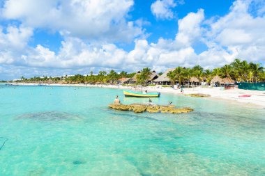 Riviera Maya - cennet Akumal Cancun, Quintana Roo, Meksika - Karayip Sahili - tropikal hedef tatil, plaj