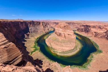 Sayfa, Arizona - Amerika Birleşik Devletleri bulunan at nalı dönemeçte - Colorado Nehri ile büyük kanyon - bakış açısı