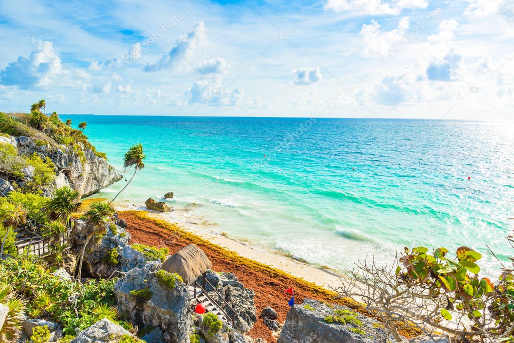 Paradise Scenery of Tulum at tropical coast and beach. Mayan ruins of Tulum, Quintana Roo, Mexico.