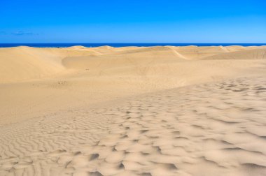 Güzel sahil ve plaj, Kanarya Adaları, İspanya ile Gran Canaria Kum Tepeleri Havadan Görünümü