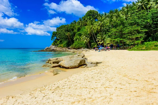 Surin Beach Paradise Beach Med Gyllene Sand Kristallvatten Och Palmer — Stockfoto