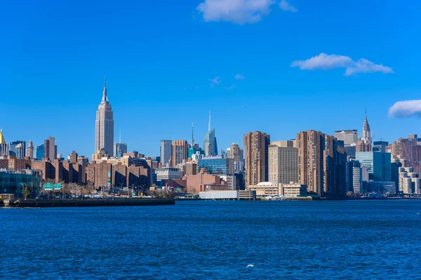 New Yorks Skyline Utsikt Från East Side River Till Manhatten — Stockfoto