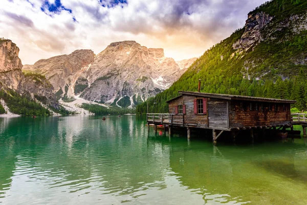 Lake Braies Také Známý Jako Pragser Wildsee Nádherné Horské Krajině — Stock fotografie