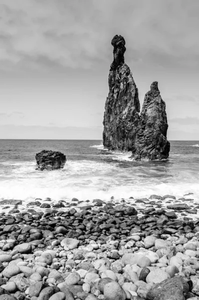 Isole Lava Ribeira Janela Sulla Spiaggia Rocciosa Costa Selvaggia Bella — Foto Stock