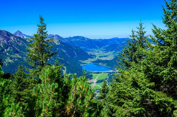 Tannheim Valley View Lake Haldensee Mountain Neunerkpfle Hiking Beautiful Landscape — Stock Photo, Image