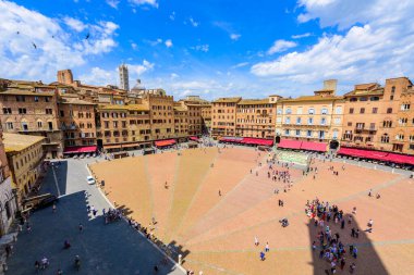 Siena - Piazza del Campo - İtalya 'nın eski tarihi şehri
