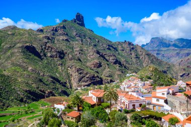 Tejeda - Gran Canaria 'daki dağ manzaralı köy - İspanya' nın güzel kanarya adası