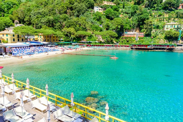 Bahía Paraggi Santa Margherita Ligure Con Paradisíaca Playa Blanca Cerca — Foto de Stock