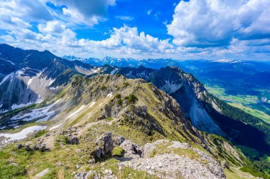 Entschenkopf Dağı 'na yürüyüş, Allgaeu Alplerinin güzel manzarası, Fischen im Allgaeu ve Oberstdorf, Bavyera, Almanya