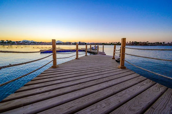 Houten Pier Aan Rode Zee Hurghada Bij Zonsondergang Egypte Reisbestemming — Stockfoto