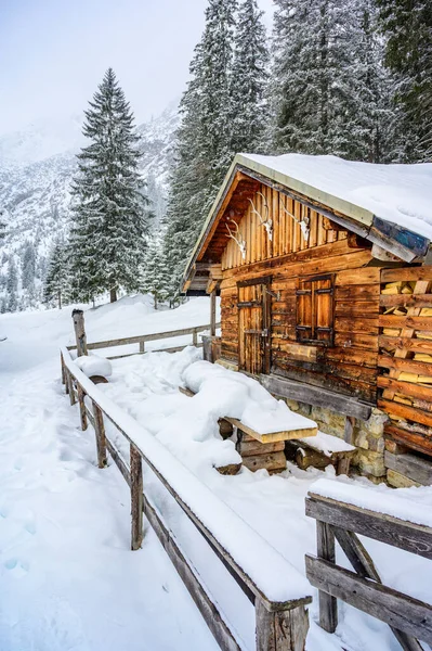 Wooden House Winter Mountain Landscape Cottage Hut Snowy Mountains Travel — Stock Photo, Image