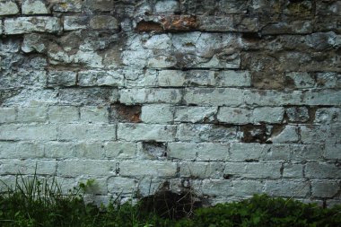 Eski tuğla ve taş duvar