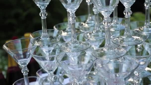Pyramid Wine Glasses Festive Receptacle — Stock Video