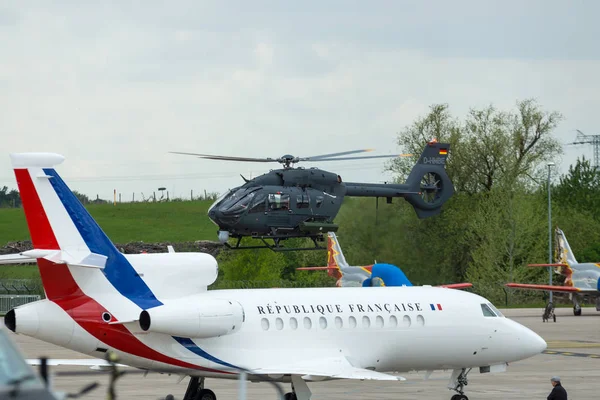Berlim Alemanha Abril 2018 Descolagem Helicóptero Utilitário Airbus Helicopters H145M — Fotografia de Stock