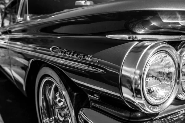 ベルリン 2018 大型車ポンティアック カタリナ 1960 のヘッドランプ 黒と白 Oldtimertage ベルリン ブランデンブルク — ストック写真