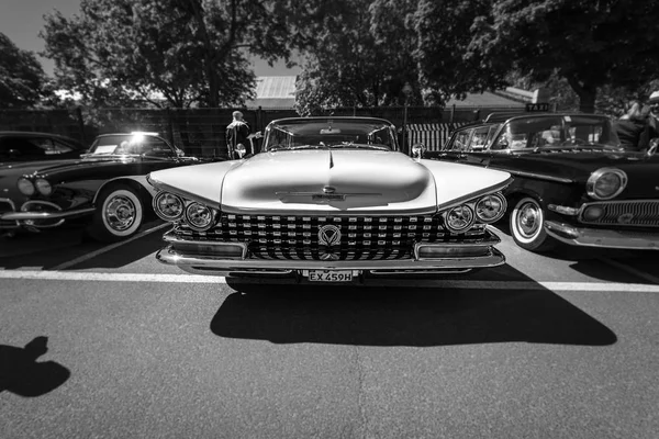 Berlín Mayo 2018 Coche Tamaño Completo Buick Lesabre Primera Generación —  Fotos de Stock