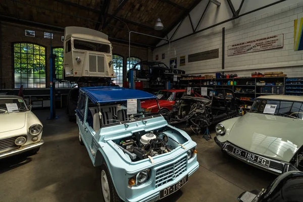 Berlin May 2018 Workshop Maintenance Repair Retro Cars Complex Buildings — Stock Photo, Image